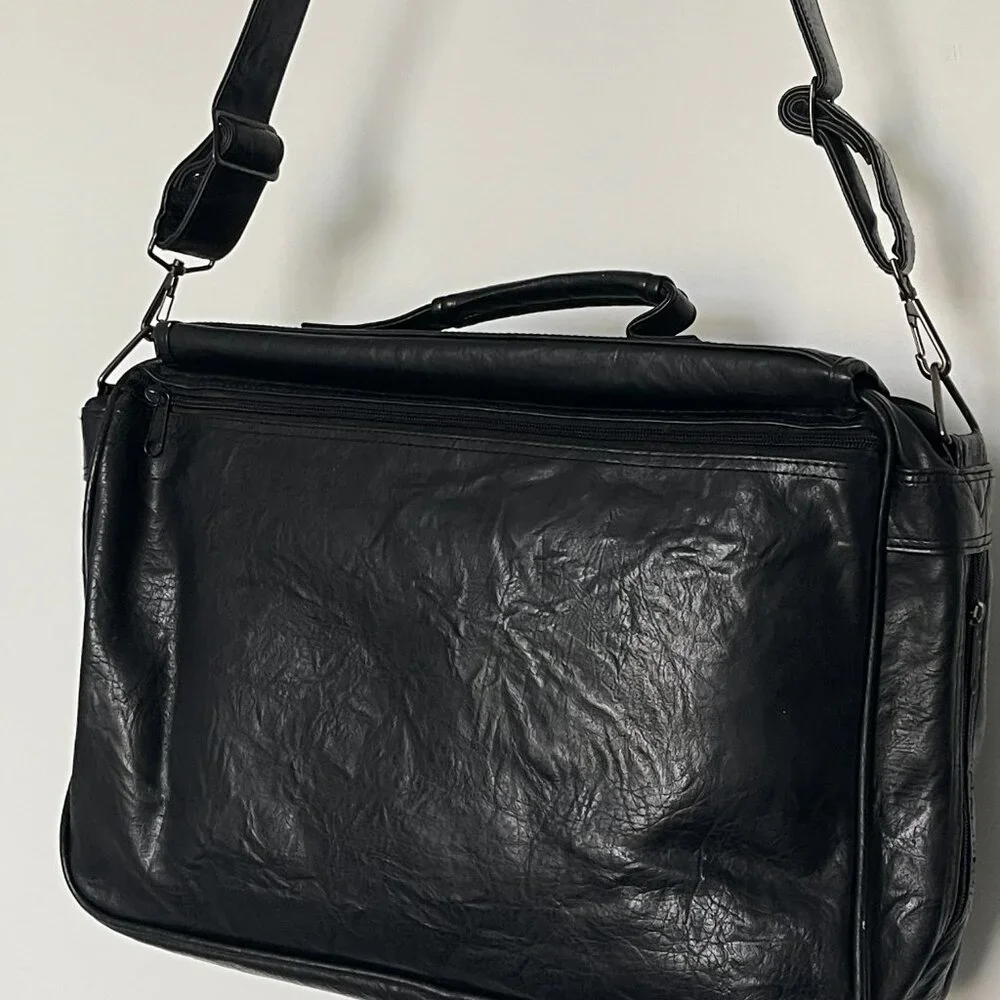 JUILLIARD computer bag Black leather vinyl R-Tech Laptop Case crossbody bag